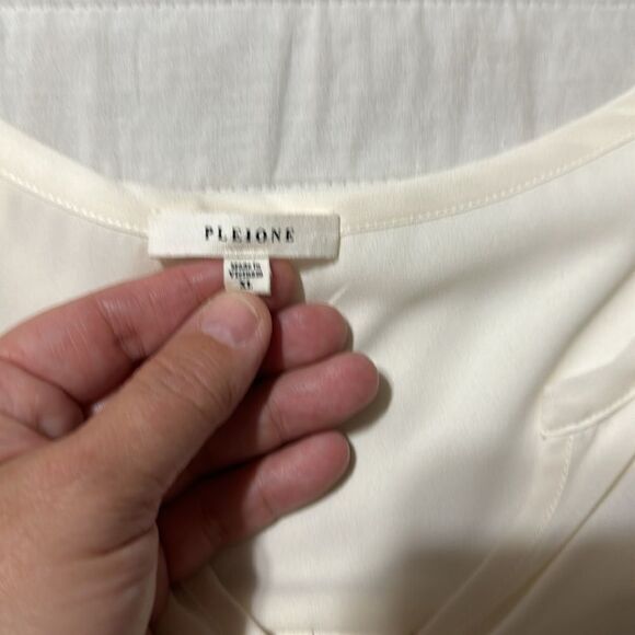 Anthro x Pleione XL Ivory High Low Pleated Back Front Keyhole Cap Sleeve Shell - Picture 7 of 10